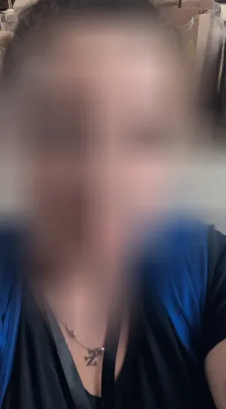 Anna, 30