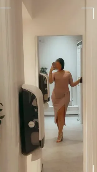 Anna, 35