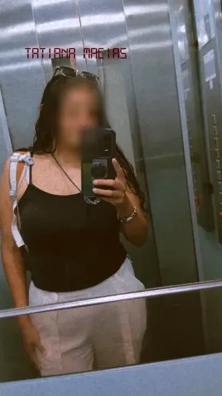 Büsra, 30