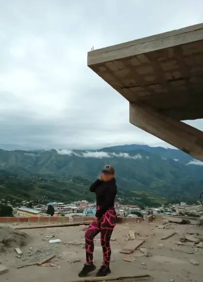 Daniela, 40