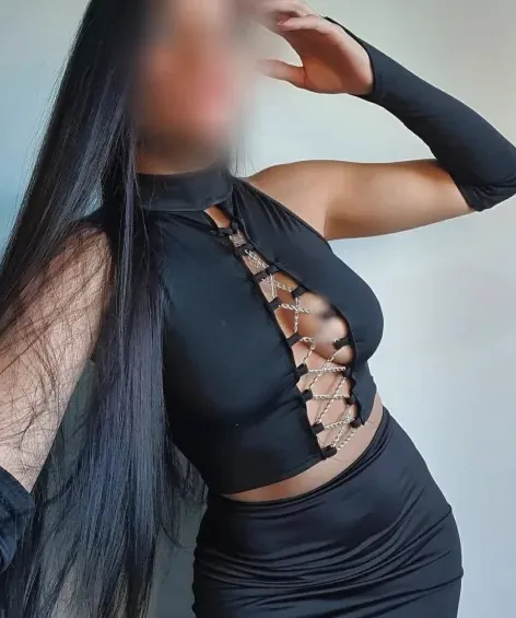 Denise, 22