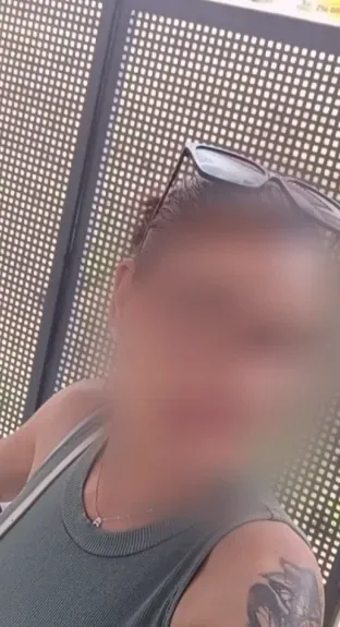 Elena, 38