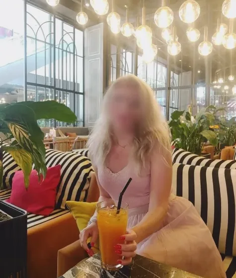 Emily, 38