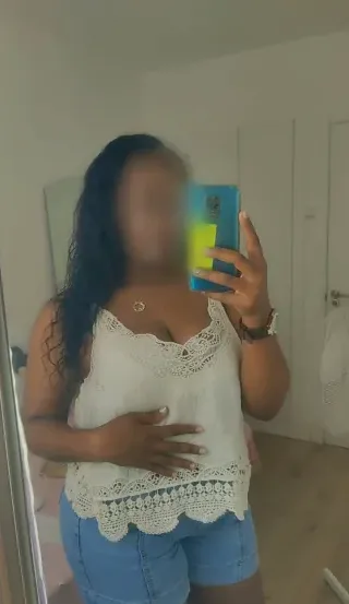 Isabell, 34