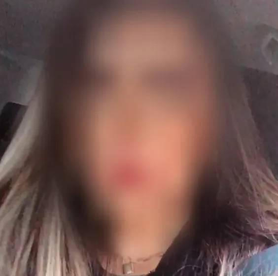 Isabell, 39