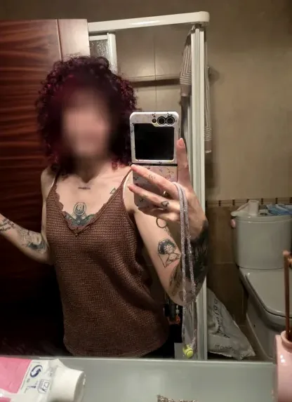 Laura, 36